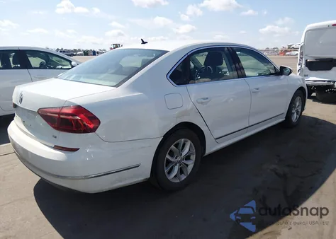 2017 Volkswagen Passat 1.8T S z USA, uszkodzony, nr VIN 1VWAT7A35HC017915